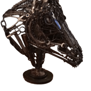 sculpture de tête de cheval en métal