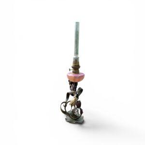 Lampe à pétrole Art Nouveau en bronze de Vienne représentant un héron et décor floral naturaliste
